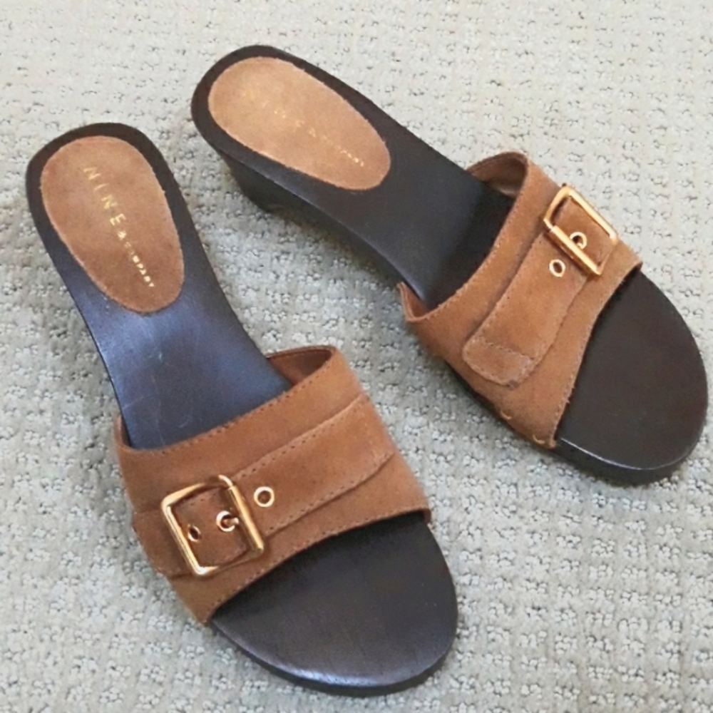 Nine & Co tan suede buckle and wood soles sandals. Size 8